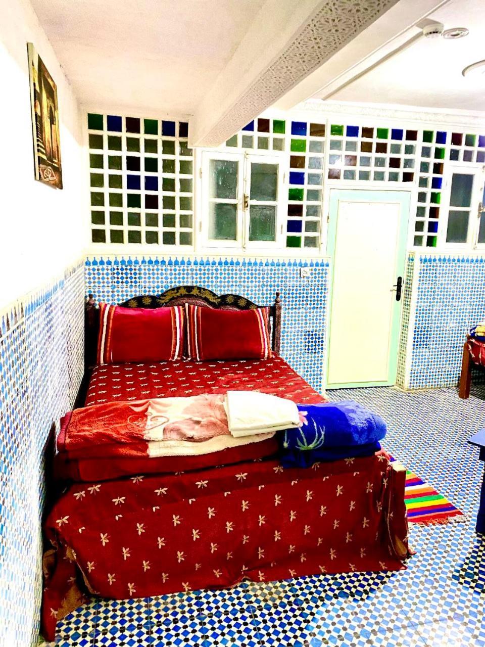 הוסטל אסאוירה White And Blue מראה חיצוני תמונה